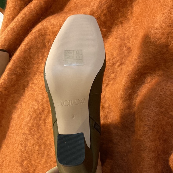 J Crew Brand New Almond-toe ankle boots in leather - Picture 10 of 14